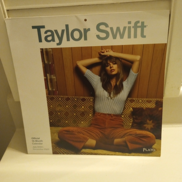 Taylor Swift July 2024 - December 2025 18 Month Photo Calendar NWT - Picture 1 of 5